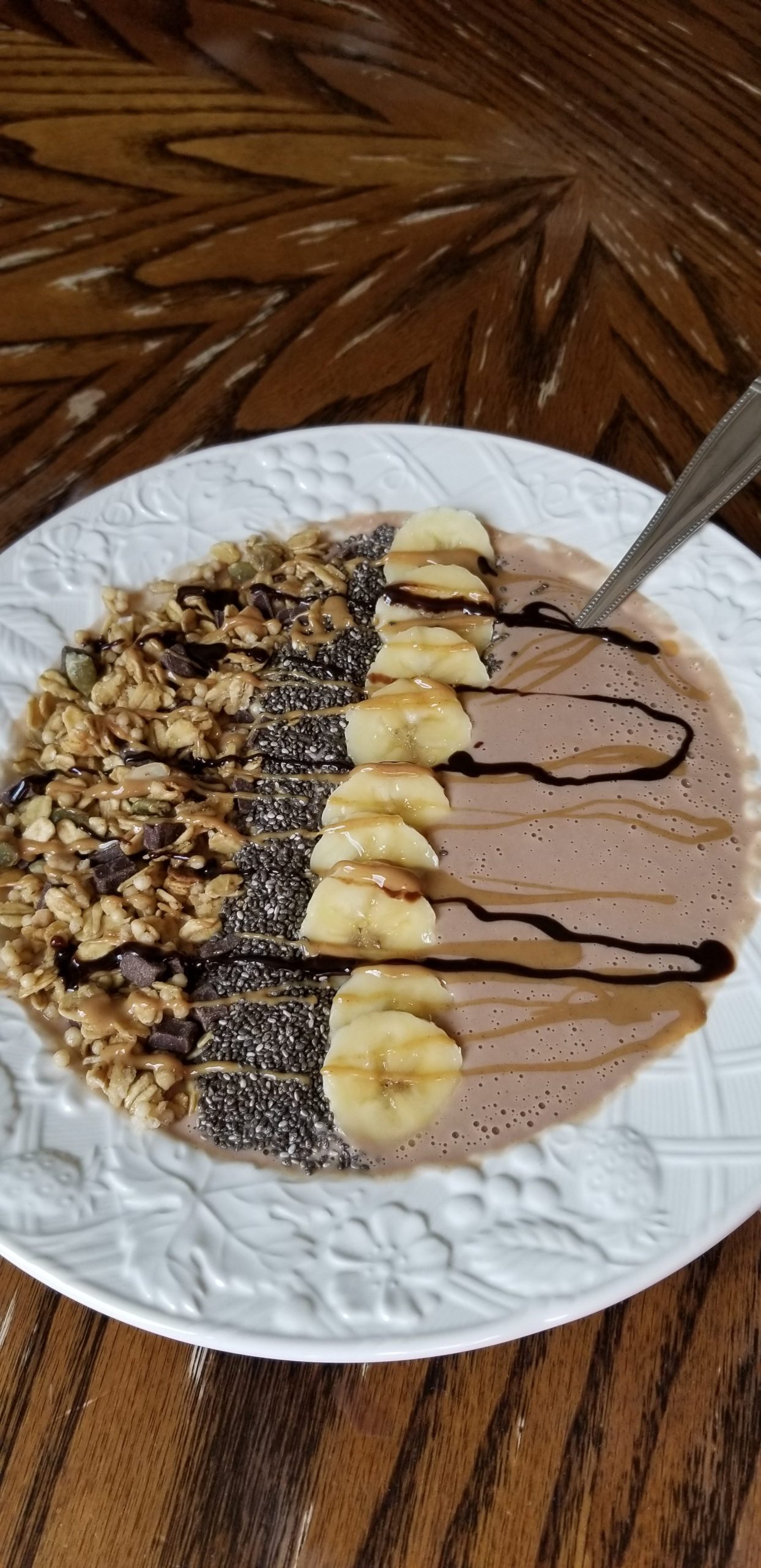 Chocolate peanut butter smoothie bowl